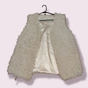 Fuzzy 2 CHIC VEST Coat Ladies Small / Medium 26 Inches in Length Vintage Pockets